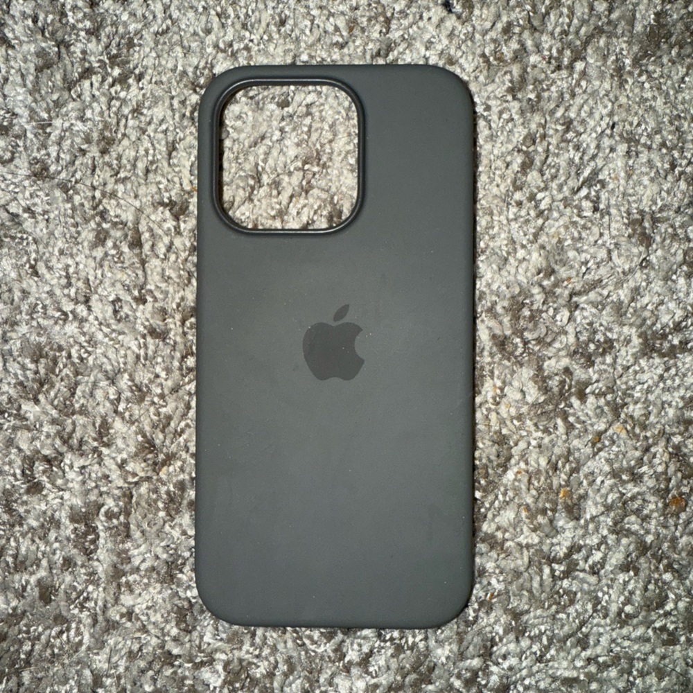 Apple iPhone 15 pro silicone case in clay